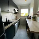 Au Bord Du